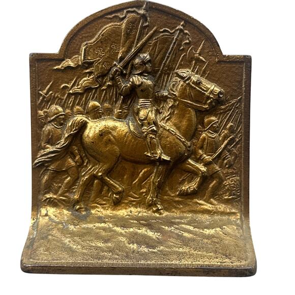 VTG Cast Metal Bookend Knight Horseback Medieval Battle Scene Gold Finish Goth - Picture 2 of 15